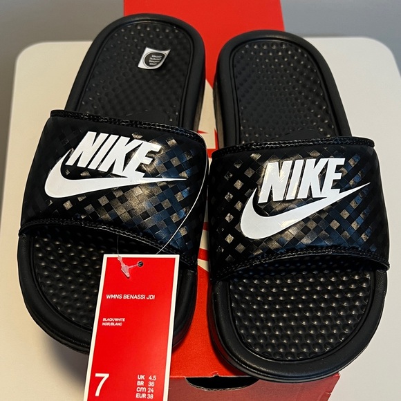 Nike wmns Benassi Black and White Slide Sandals - Picture 1 of 9